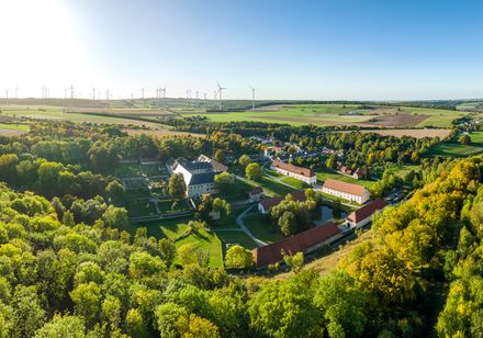 Luftansicht Kloster Dalheim in der Urlaubsregion Teutoburger Wald in Deutschland