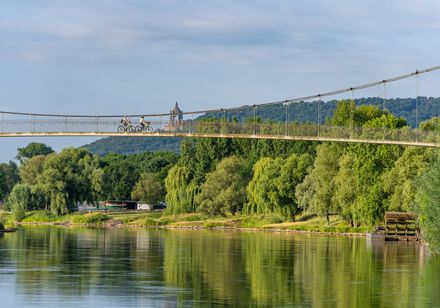 Fahrrad fahren in Minden über die Weser